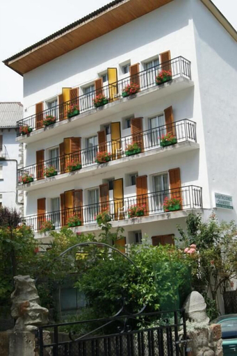Exterior 3, Hostal Pirineos Meliz, Huesca