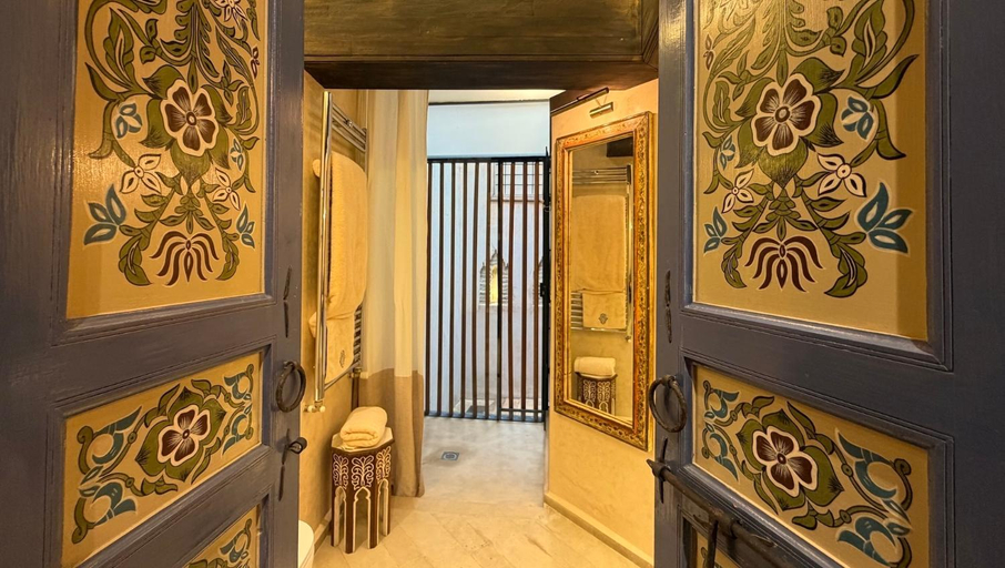 Bathroom, Karawan Riad, Fès