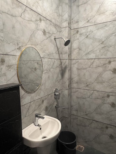 Bathroom 2, Hotel Temple Way, Amritsar