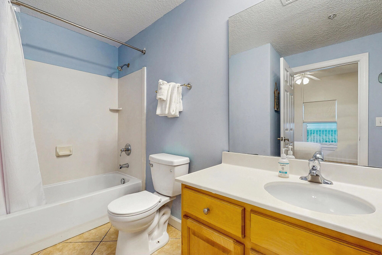 Bathroom 5, Tropic Winds 1003, Bay