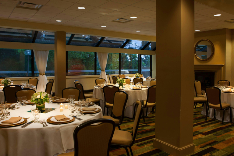 Food & Drinks 4, Greensboro High Point Marriott Airport, Guilford