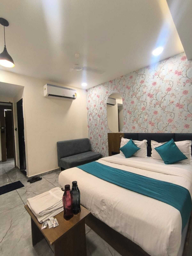 Bedroom 4, Hotel Royal Villa, Ahmadabad