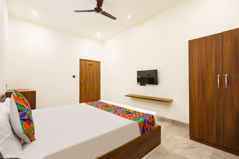 Bedroom 5, FabHotel The Dayals & Lawns - Nr. Ayodhya Dham Bus Station, Faizabad