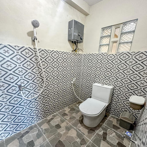 Bathroom, Zambrud Villa Dieng, Wonosobo