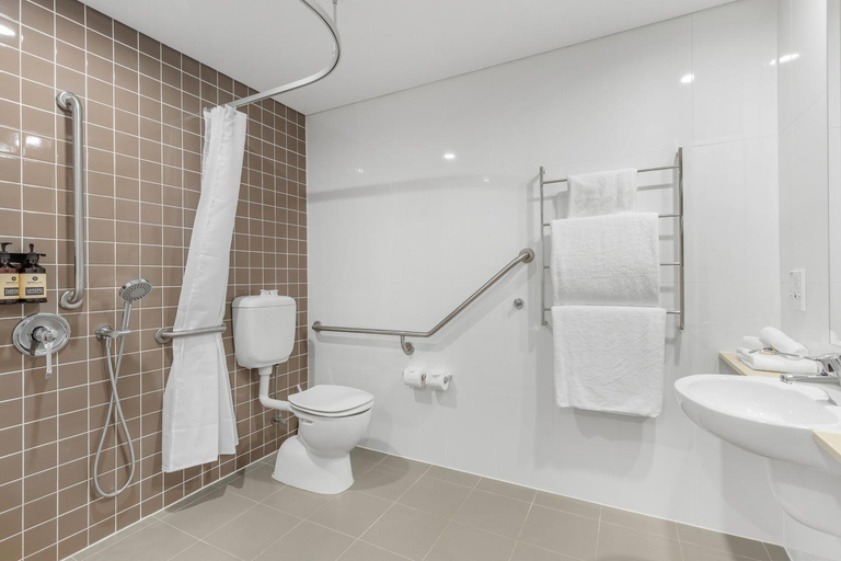 Bathroom 3, Peppers Hunter Valley, Cessnock