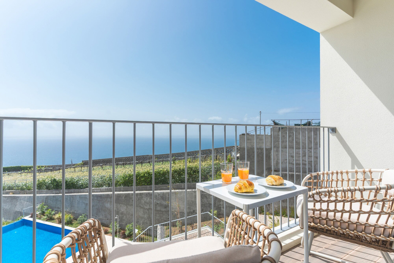 Room 4, Infinity Blue by Atlantic Holiday, Câmara de Lobos