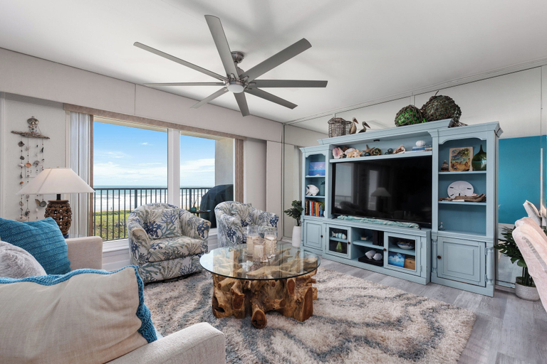 Interior 2, Island Beachfront Condo w/ Balcony, Pool & Grill, Cameron