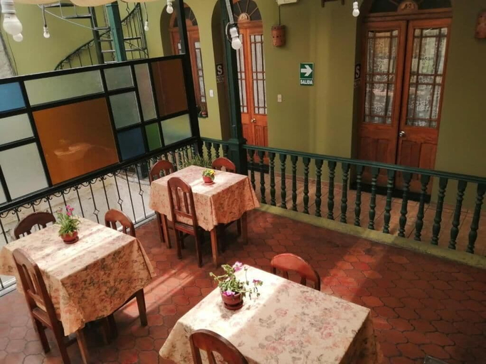 Outdoor dining 4, El Caminante Class, Arequipa