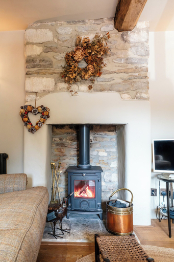 Living area 3, Swift Cottage-Lovely Home in Malmesbury, Wiltshire