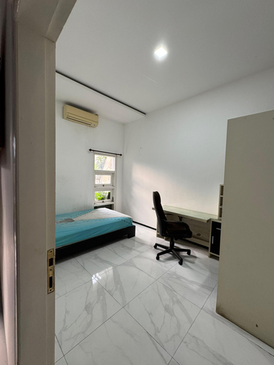 Bedroom 5, Tourify Guest House, Malang