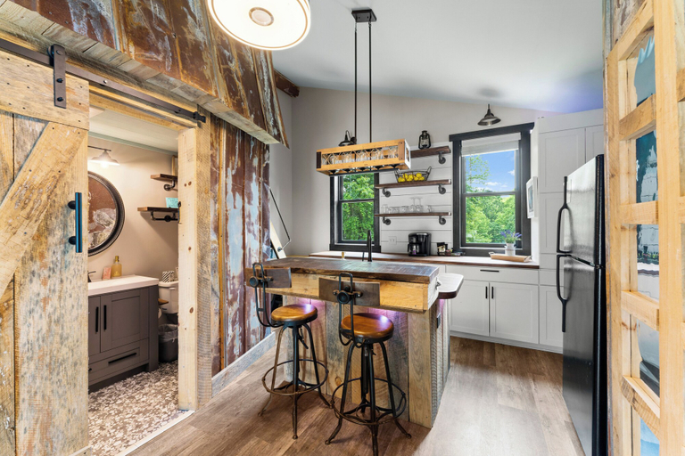 Interior 4, Nancy Key, Catawba