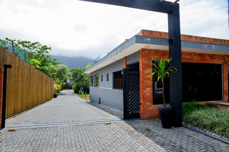 Room 4, Casa em Maresias Para 8 Pessoas a 350m da Praia, São Sebastião