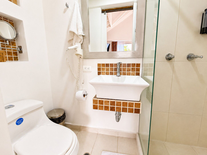 Bathroom 3, HOTEL CASA MADERO, Envigado