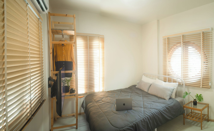 Room 2, Uncle NID Hostel, Lat Krabang