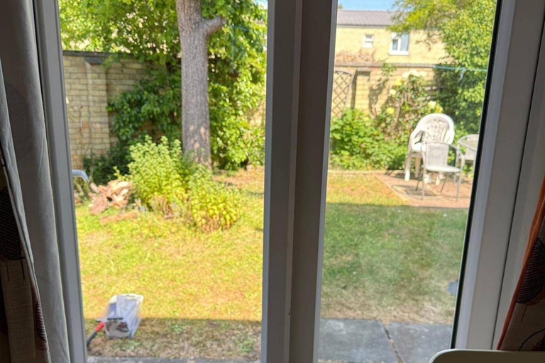 Interior 5, Studio - Parking - Garden - Wifi - Sleeps 2, Cambridgeshire