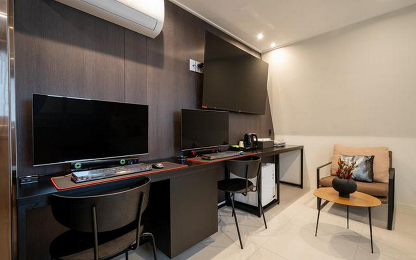 Others, Baron de hotel, Seodaemun