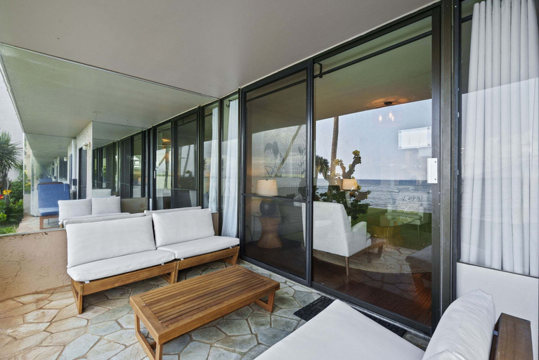 Terrace/patio 5, Oceanfront Lauloa 106 - Ground Floor, Modern Renovation, Split-ac, Walk to Beach, Maui