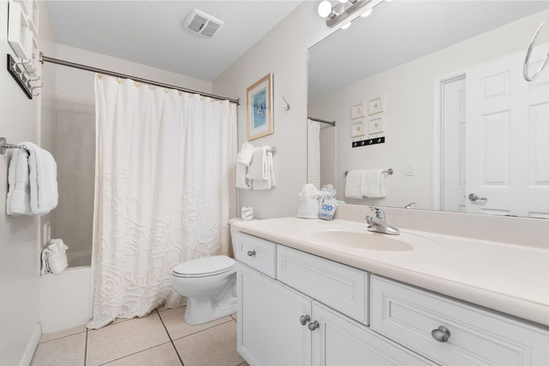 Bathroom 4, Summerwind West 1203, Escambia