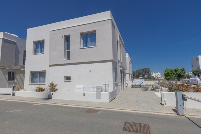 5, New, 4 Bedroom Villa with private pool