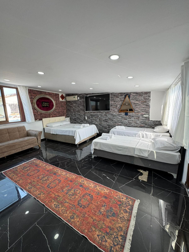 Bedroom 4, beyzade apt hotel, Fatih