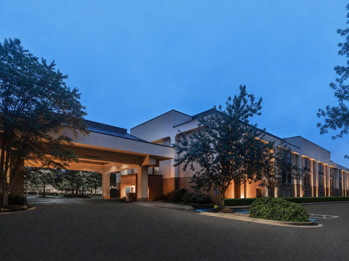 Exterior & Views, Aiken Midtown Hotel, Aiken
