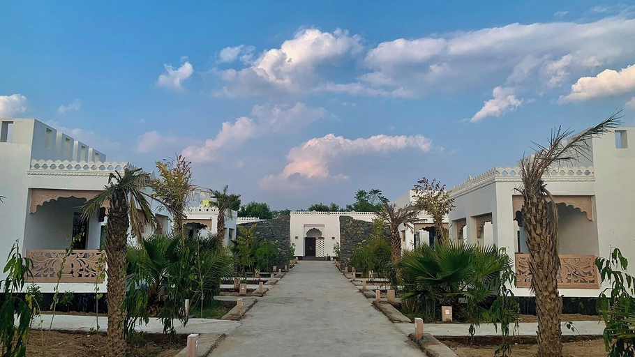 Property grounds, The Ramgarh Resort, Pali
