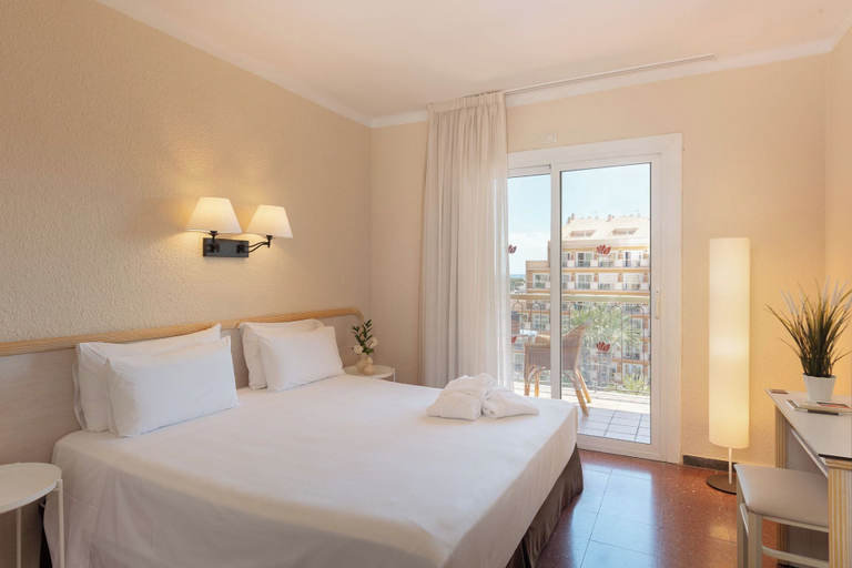 Bedroom 4, Luna Park Hotel Yoga & Spa, Barcelona