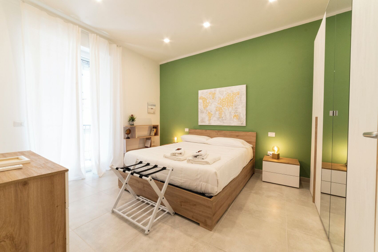 Bedroom 2, Vico Cangiani al Mercato, 20, Napoli