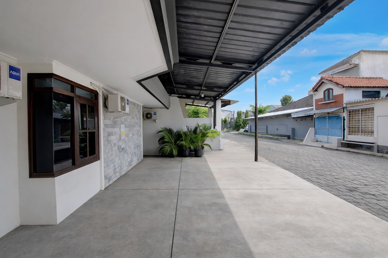 Exterior detail, Hotel O AGH 18, Semarang