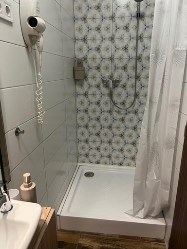Bathroom 2, City panzio, Fonyód