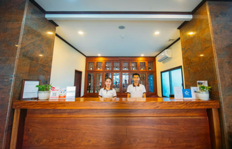 Others 2, Sisombat Plaza Hotel, Vangvieng