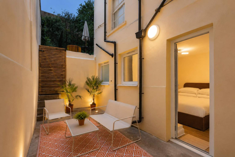 Room 5, Designer Luxury Apartment Patio Brighton Seafront, Brighton and Hove
