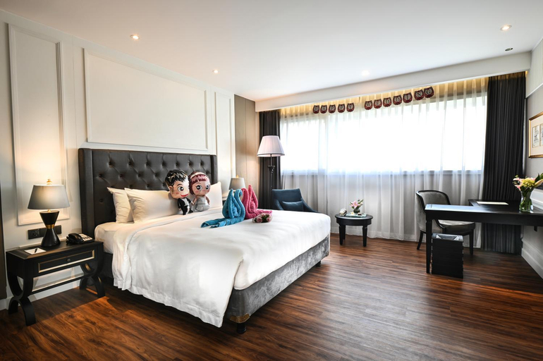 bedroom 6