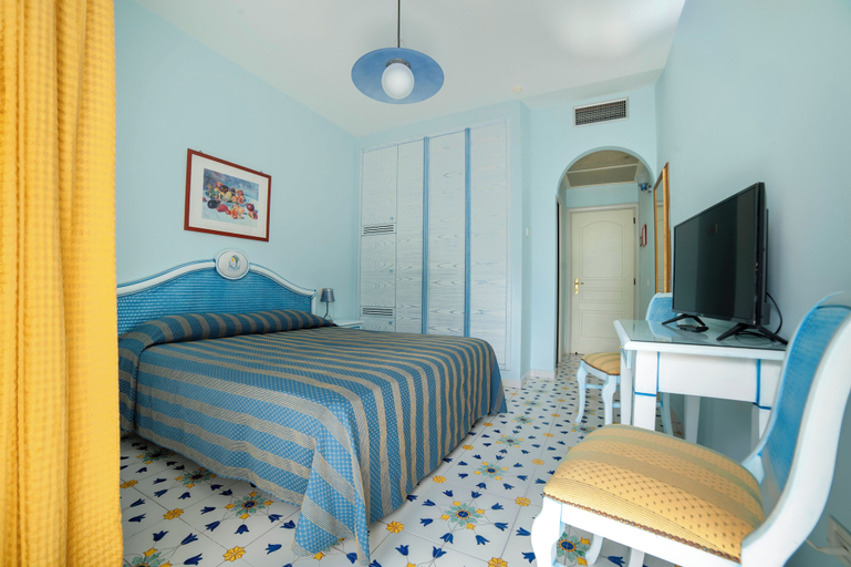 Bedroom 3, Hotel Gran Paradiso, Napoli