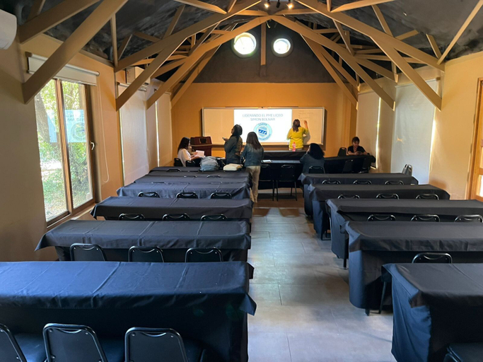 Meeting facility, Casa Bosque Lodge, Cordillera