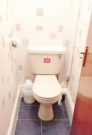 Bathroom 3, Oyo Lily Hotel Blackpool, Blackpool