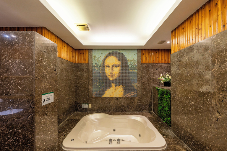 Bathroom 2, Sun-View Motel, Hsinchu City