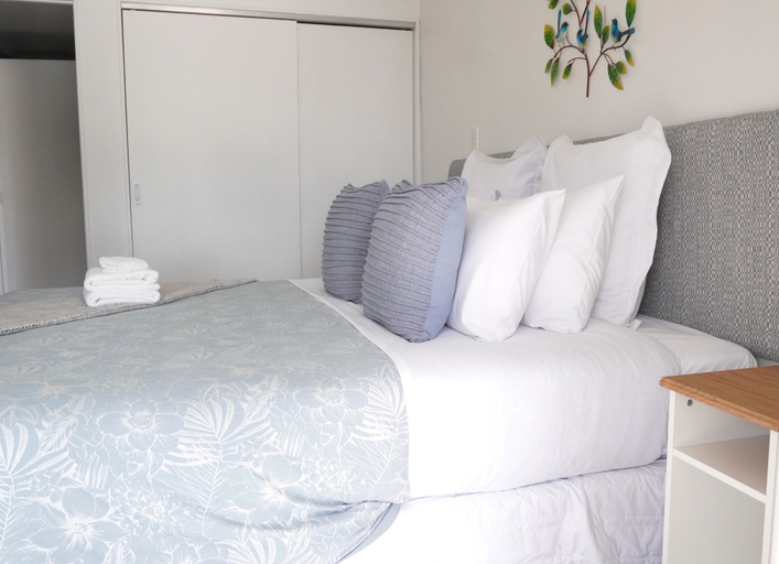 Room 2, 2 Bedroom Beach Frontage Apartment, Far North
