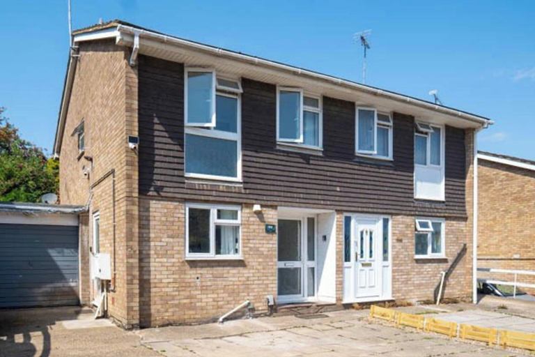 Exterior, House Sleeps 5 - WiFi & Tv, Luton