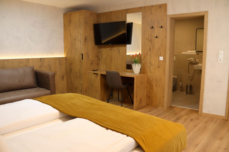 Others 5, Hotel im Burghof, Ahrweiler