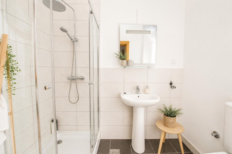 Bathroom 3, SunSeoce Apartments
