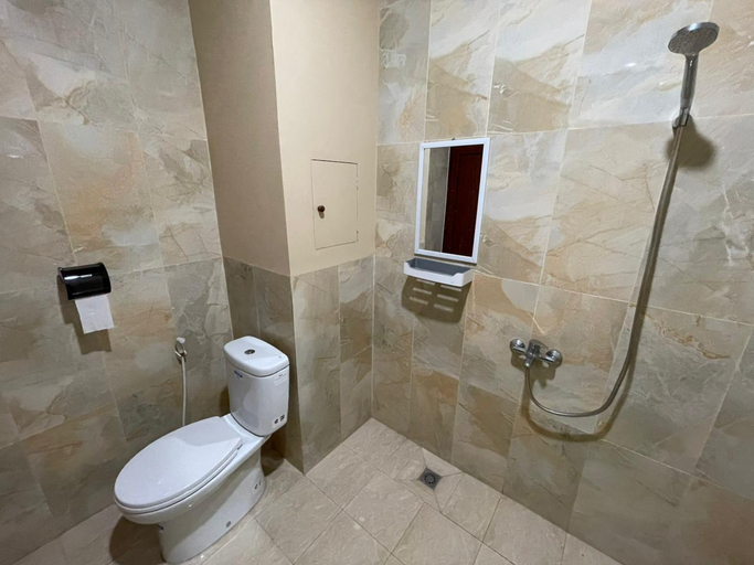 Bathroom 5, Alzetta Hotel by Abiza, Yogyakarta