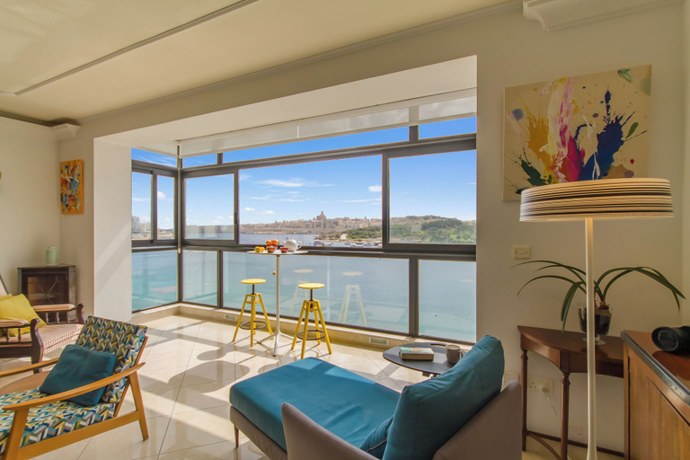 Living area 5, A Magnificent Sunny Seafront Apart Sliema