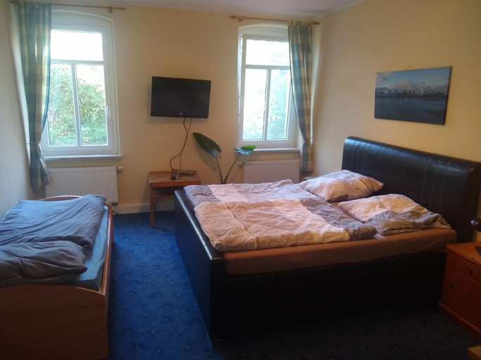 Bedroom 2, Ferienwohnung Schleich, Altenburger Land