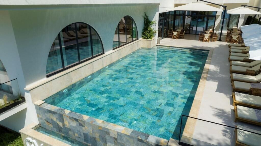 Pool, Great White Hotel, Lezhës
