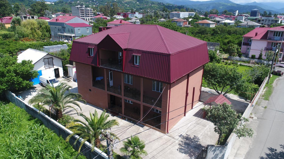5, Nani's sweet home, Batumi