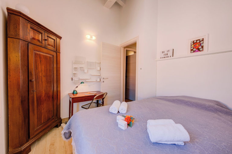 Room 2, Henry-historic Center 300m From Lake, Brescia