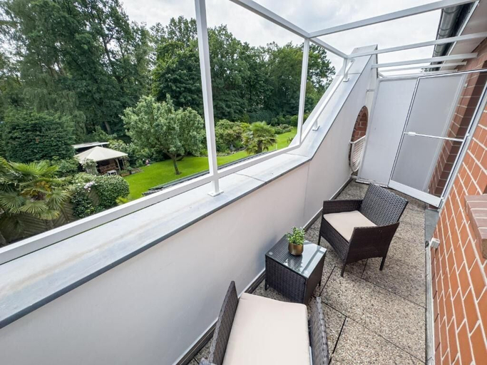 Terrace/patio 2, Grambker Heerstraße, Bremen