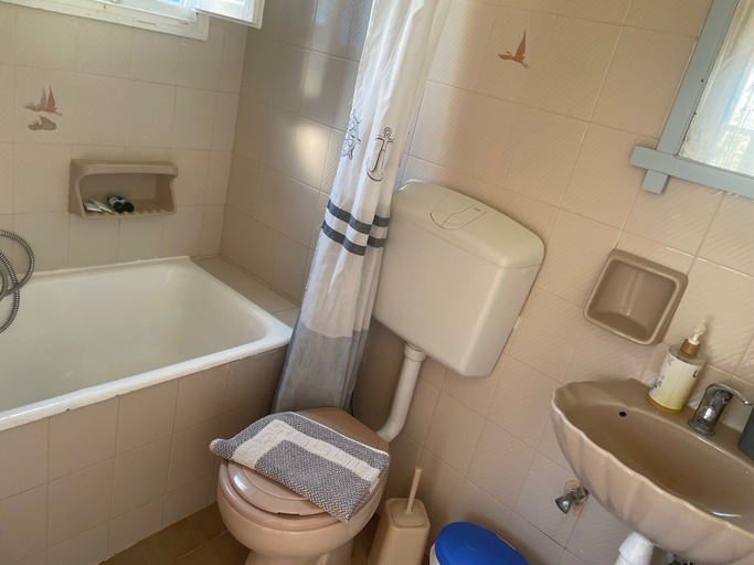Bathroom, Irene's Studios 1, South Aegean