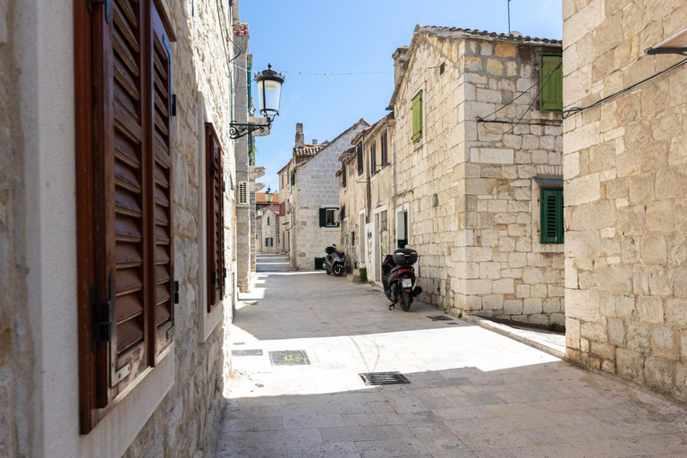 Others 4, Lions Heritage Rooms, Split
